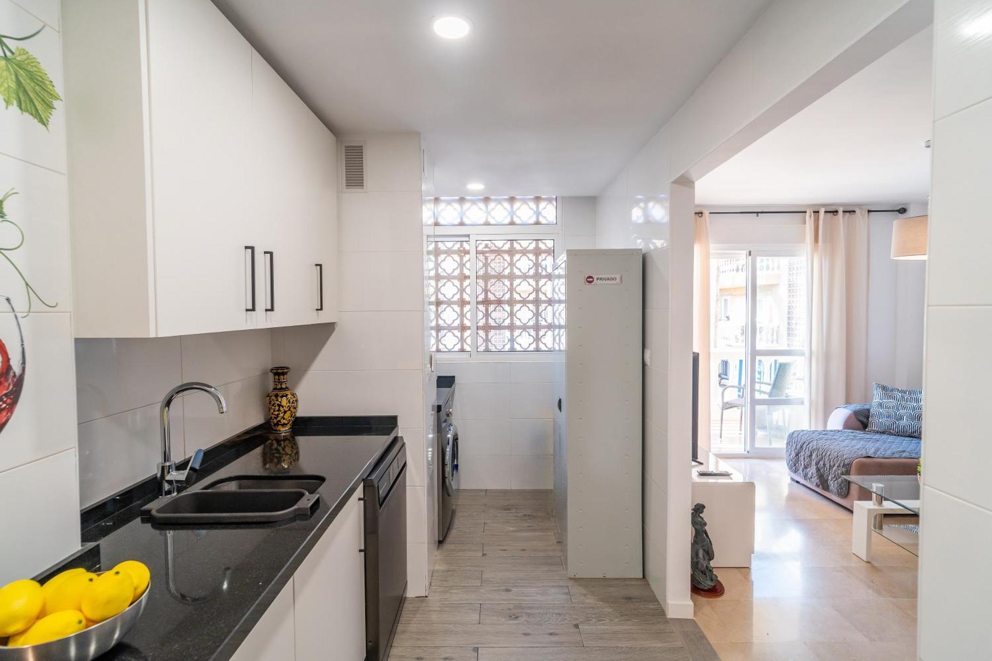 Casa Playa Guadalmar, Beautiful Apartment In Front Of The Sea, Wifi, Ac, Smart Tv, Private Parking Malaga Ngoại thất bức ảnh