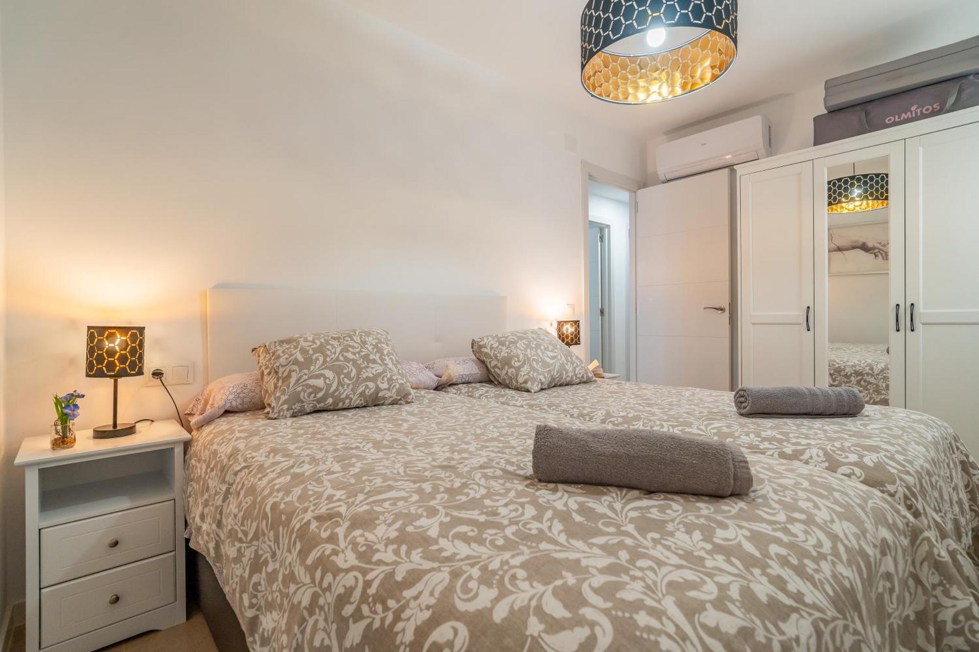 Casa Playa Guadalmar, Beautiful Apartment In Front Of The Sea, Wifi, Ac, Smart Tv, Private Parking Malaga Ngoại thất bức ảnh