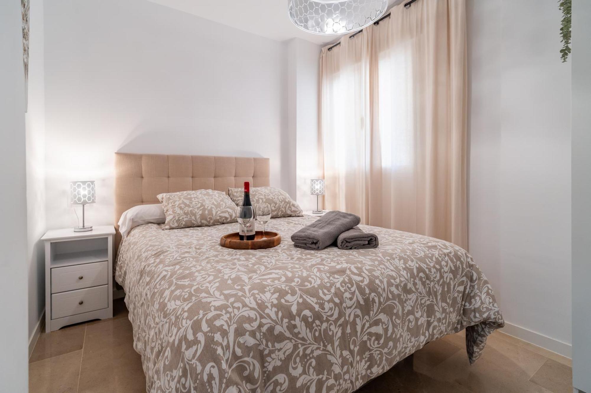 Casa Playa Guadalmar, Beautiful Apartment In Front Of The Sea, Wifi, Ac, Smart Tv, Private Parking Malaga Ngoại thất bức ảnh