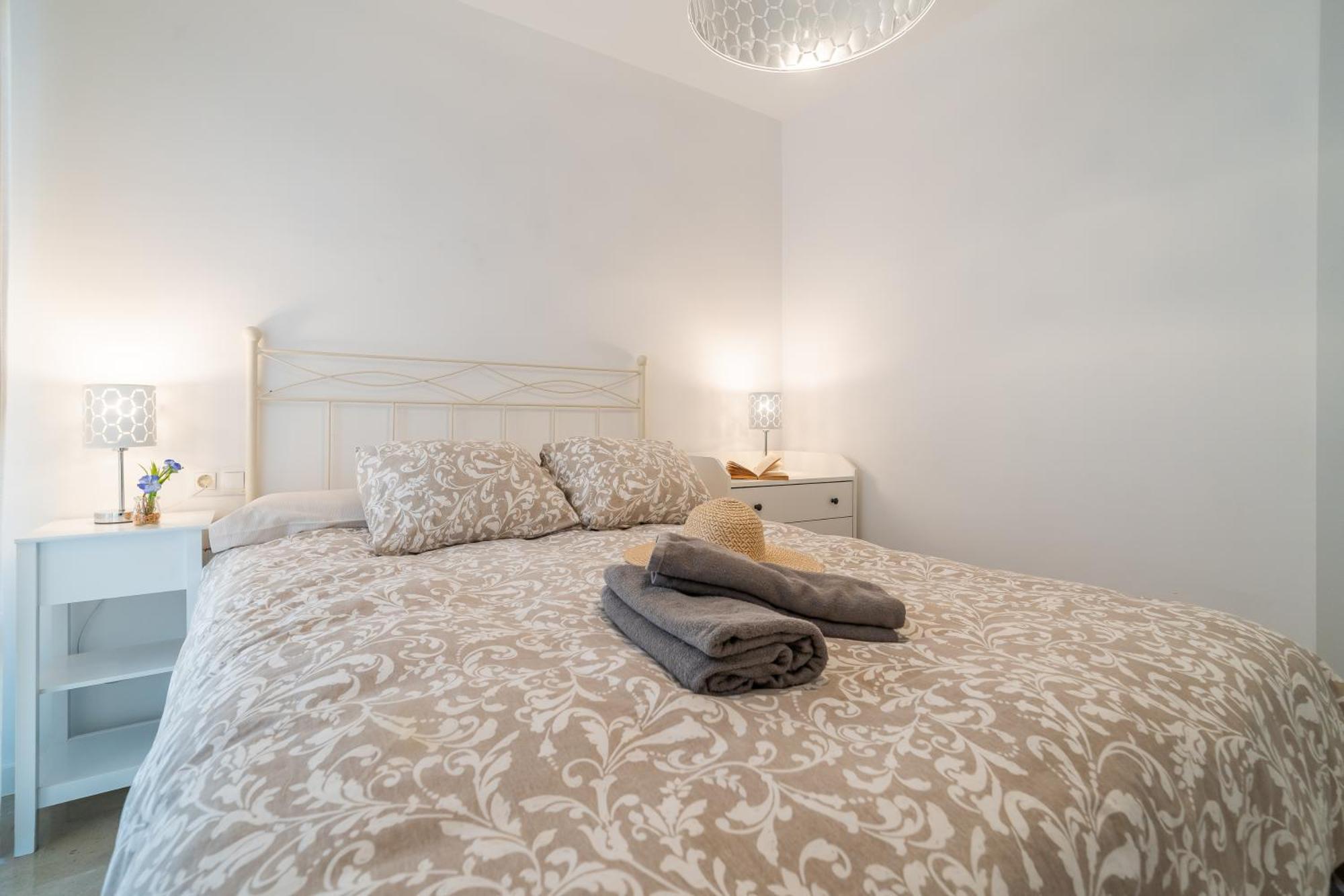 Casa Playa Guadalmar, Beautiful Apartment In Front Of The Sea, Wifi, Ac, Smart Tv, Private Parking Malaga Ngoại thất bức ảnh